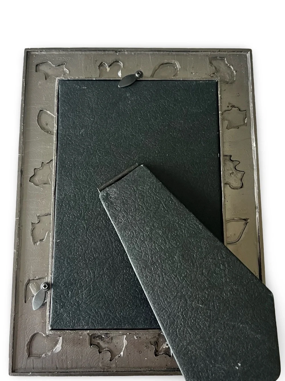 Silver Frame Leaf Pattern 8” x 5.5”